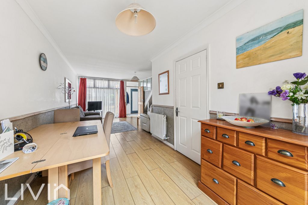 Property photo 3 of 12 3