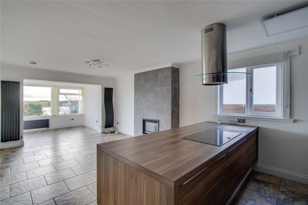 Property photo 3 of 22 Kitchen/Living Room