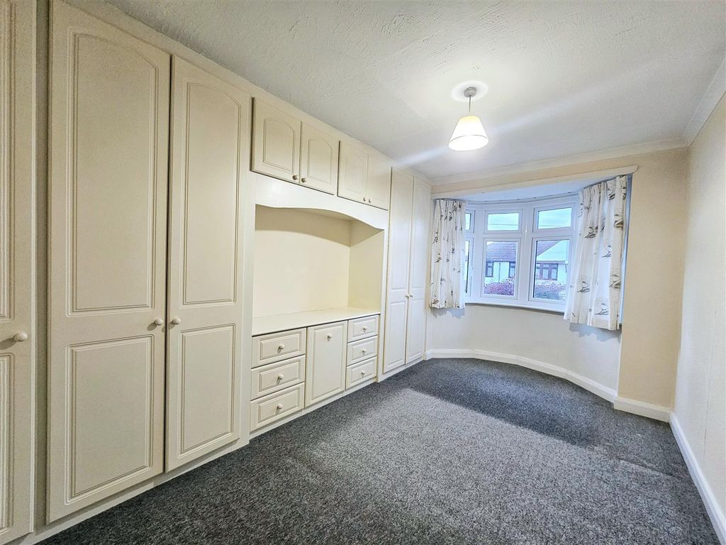 Property photo 2 of 12 Bedroom 1