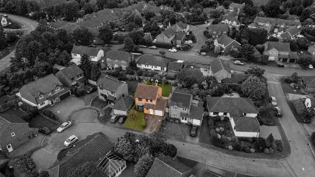Property photo 2 of 18 Drone Front