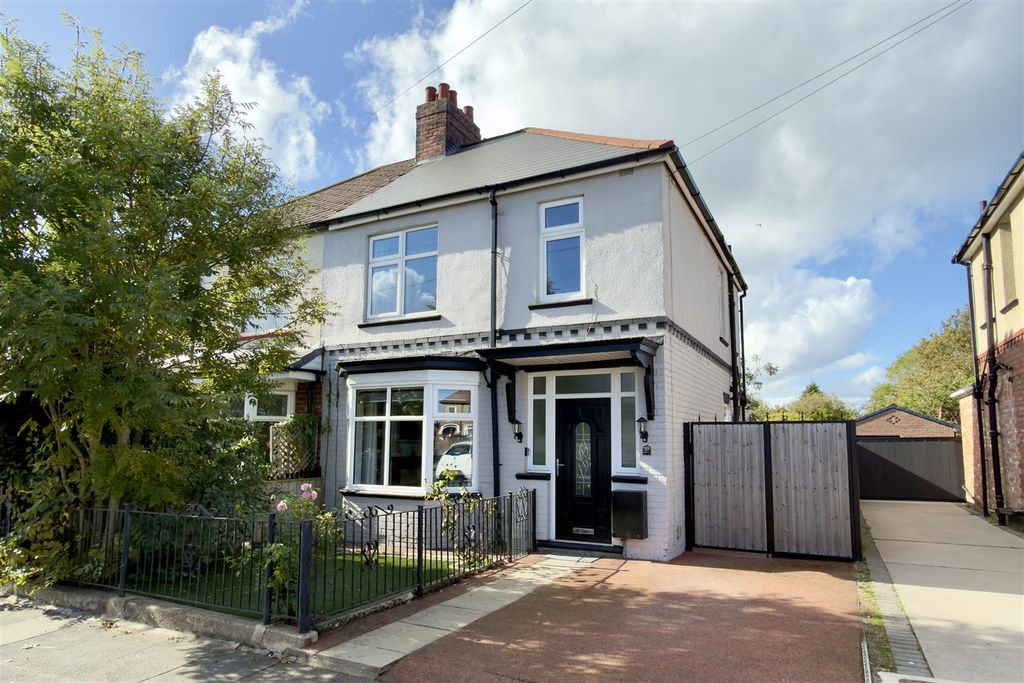 Property photo 1 of 31