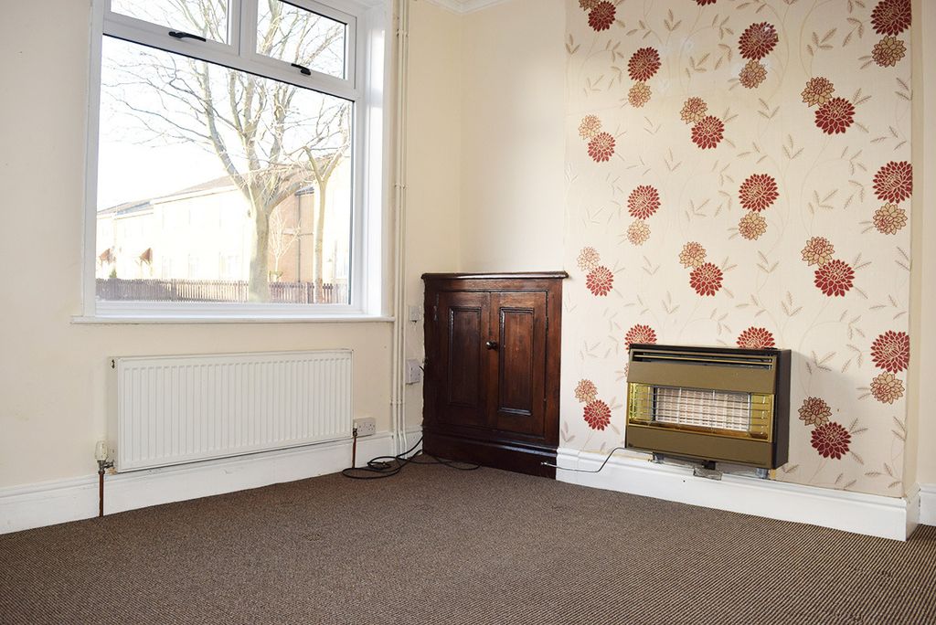 Property photo 2 of 7 1276212