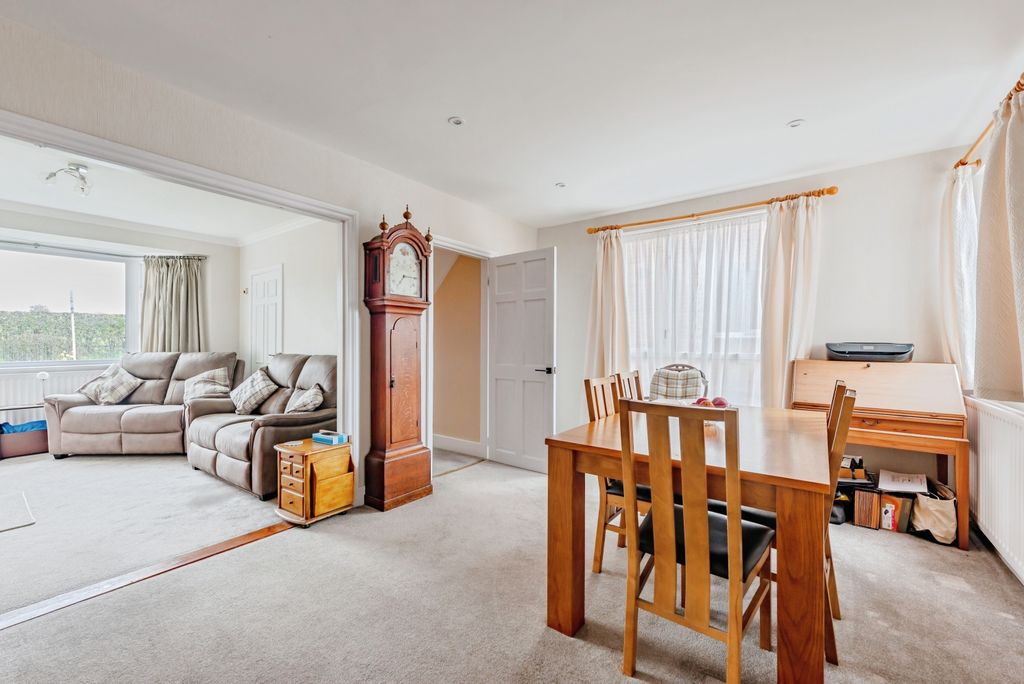 Property photo 2 of 18 Open Plan Living