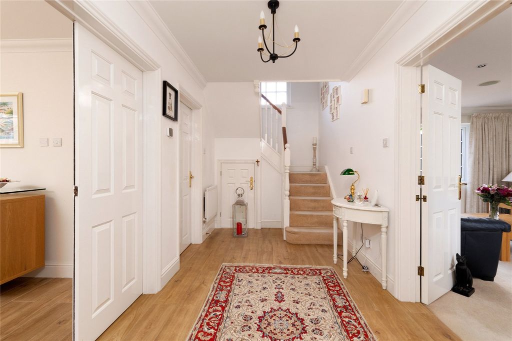 Property photo 2 of 22 Hallway