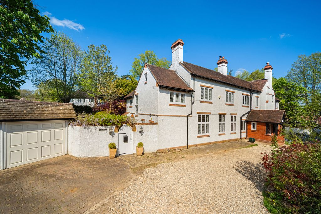 Property photo 1 of 16