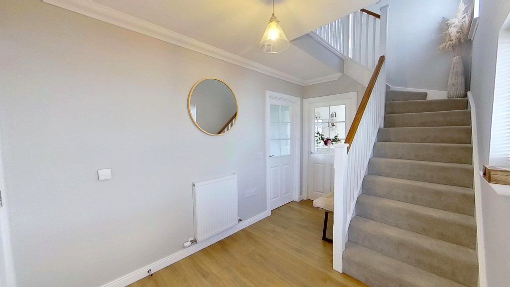 Property photo 2 of 33