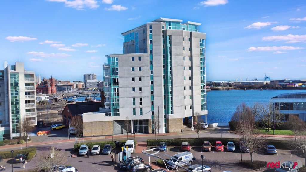 Property photo 1 of 14 External