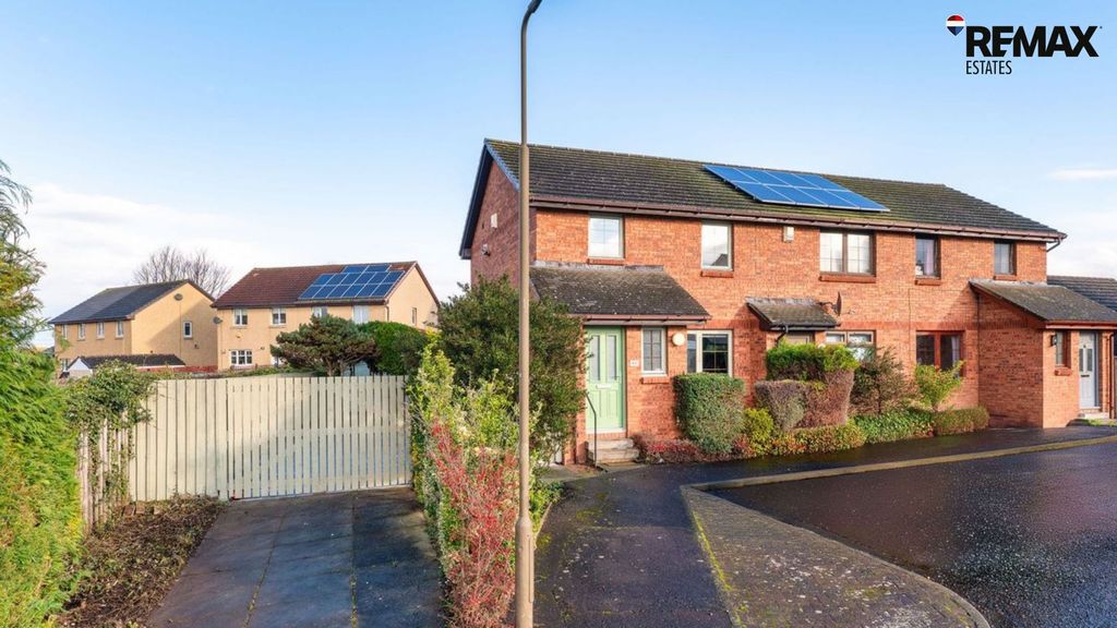 Property photo 1 of 47 Driveway