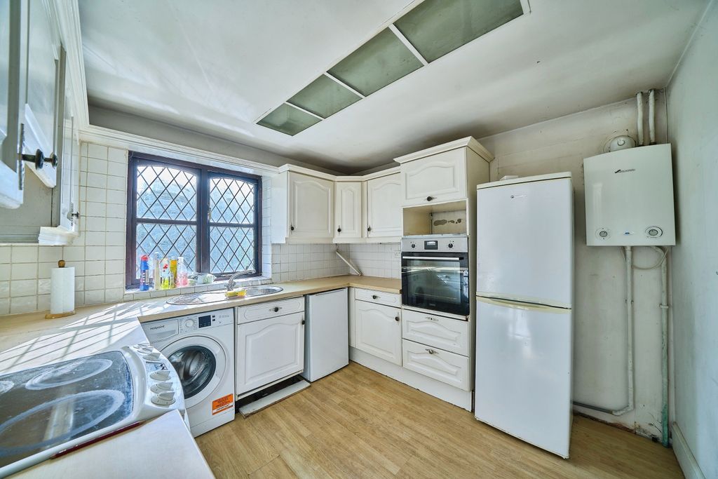 Property photo 3 of 20