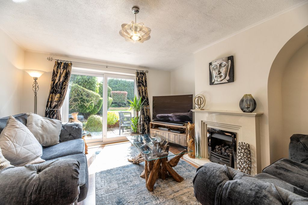 Property photo 2 of 17