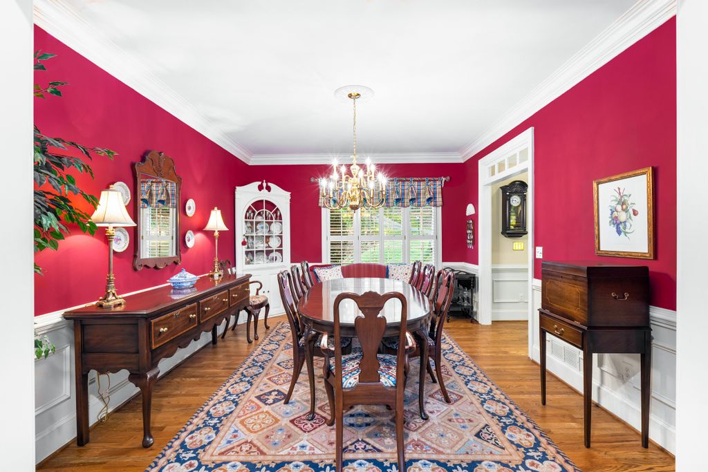 Property photo 3 of 33