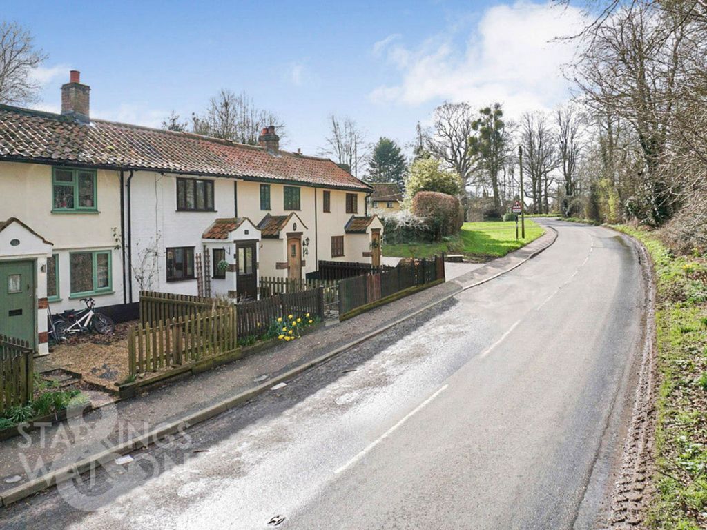 Property photo 2 of 23