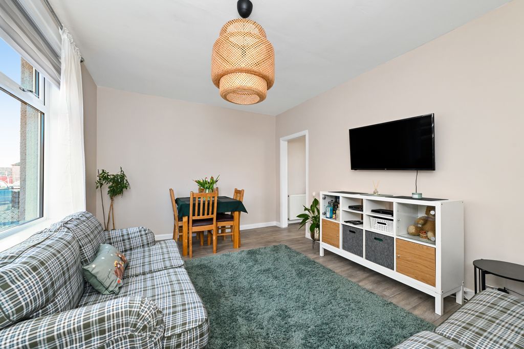 Property photo 3 of 13 Property Image 3