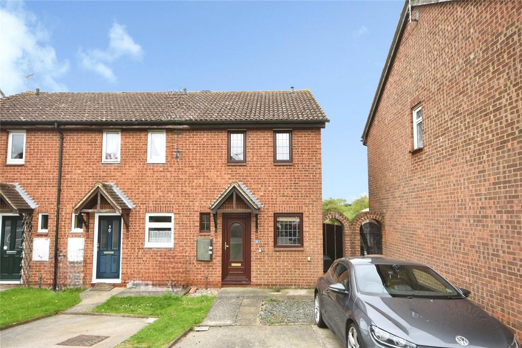 Property photo 2 of 11 Front