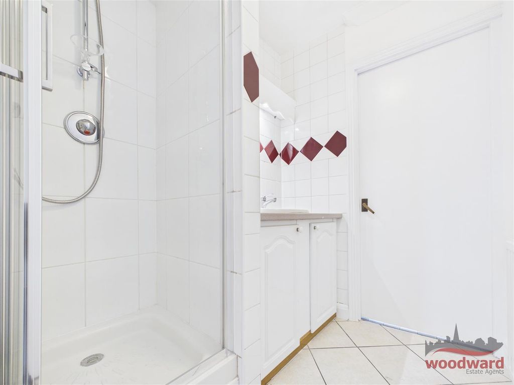 Property photo 3 of 22 Cam05267G0-Pr0217-Still021.Jpg
