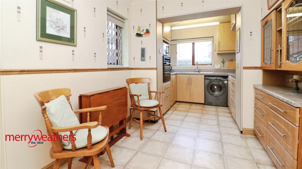 Property photo 2 of 19 Breakfasting Area