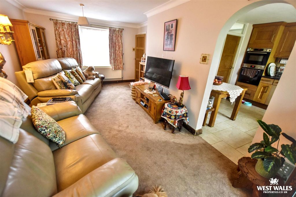 Property photo 2 of 14 15 (28).Jpg