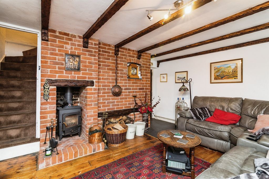 Property photo 2 of 19