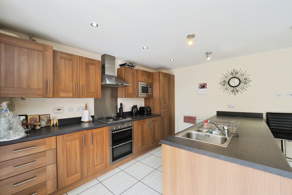 Property photo 2 of 19 Img_1844