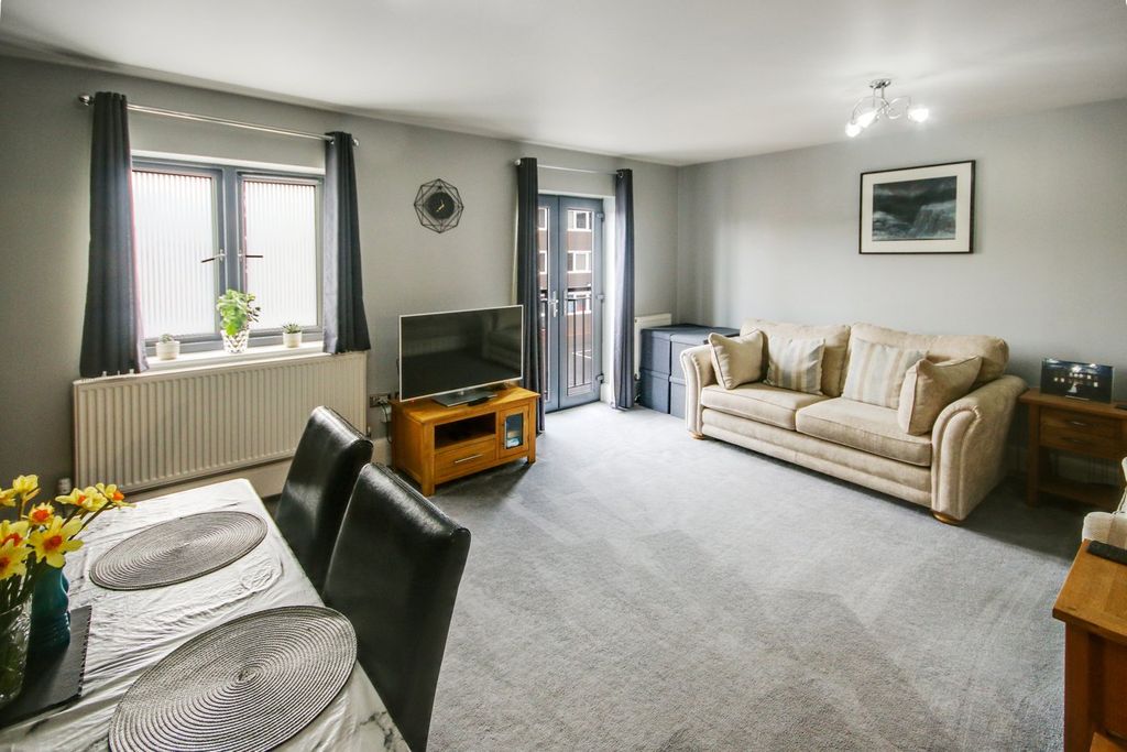 Additional image 5 of 2 bed flat for saleCantelupe Road, East Grinstead RH19