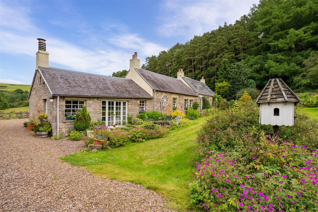 Property photo 1 of 23 Dovesford-15.Jpg