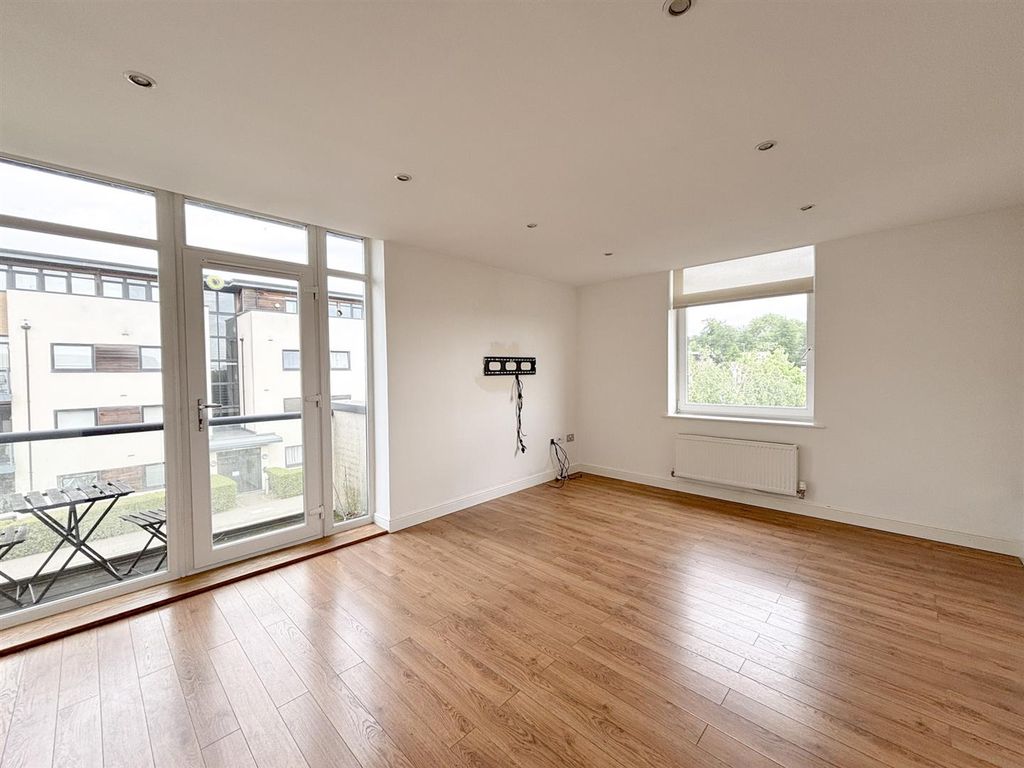 Property photo 1 of 9 3-Img_4559.Jpg