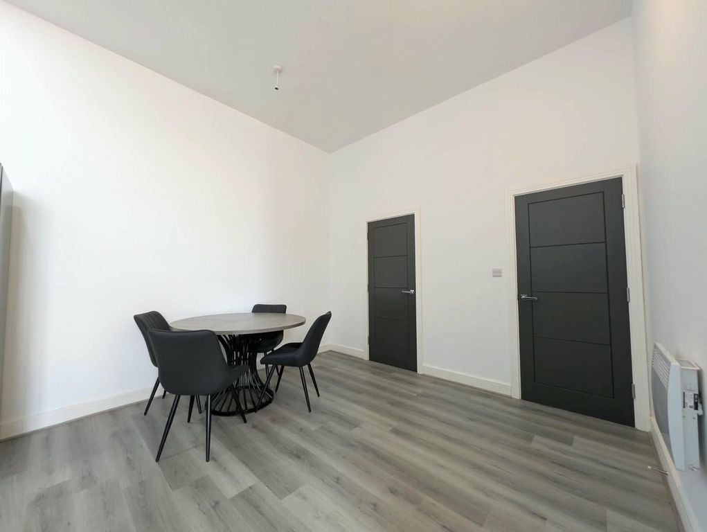 Property photo 3 of 11 Picture No. 20
