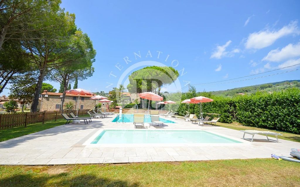 Property photo 1 of 43