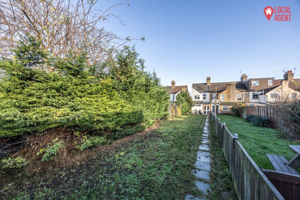 Property photo 3 of 20