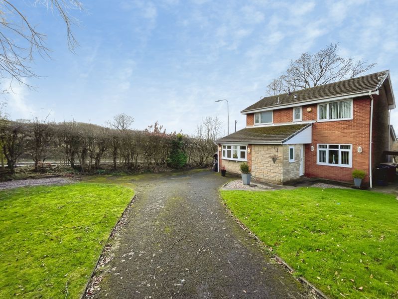 Property photo 1 of 18 External