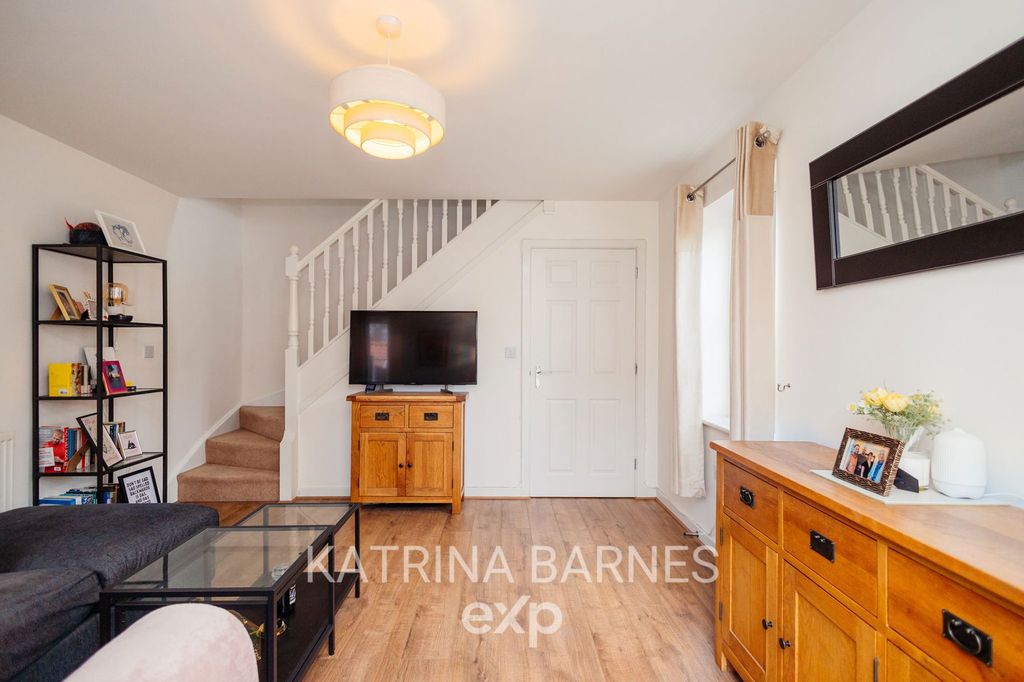 Property photo 3 of 20