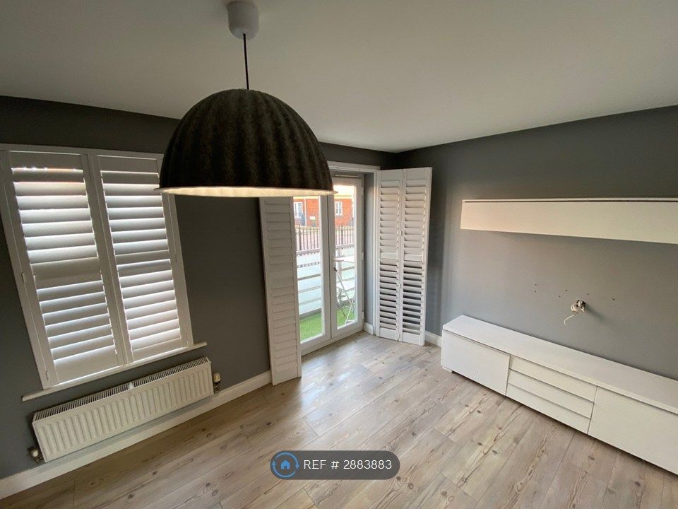 Property photo 1 of 11 Available 2 Bed With Balcony And Parking Space