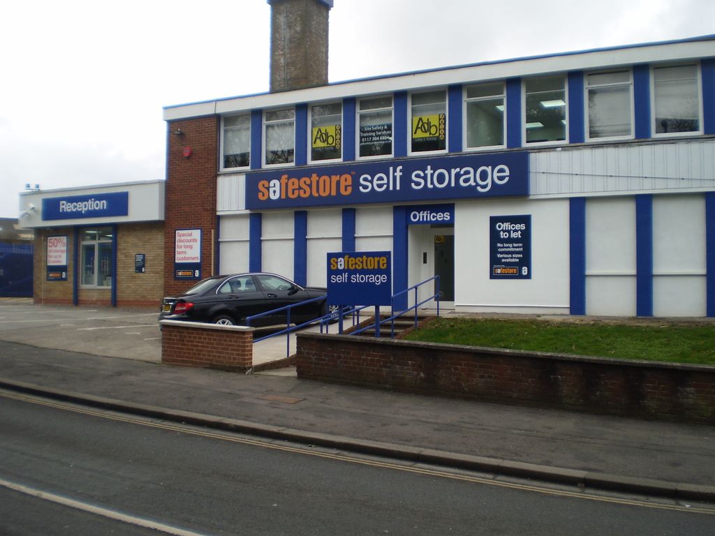 Property photo 1 of 11 Office Front