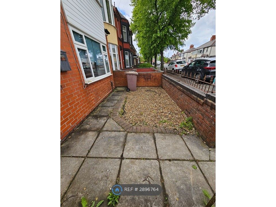 Property photo 2 of 11