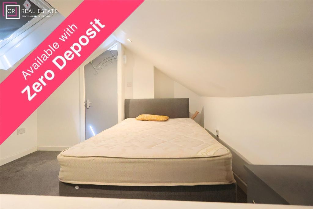 Property photo 1 of 3 Bedroom