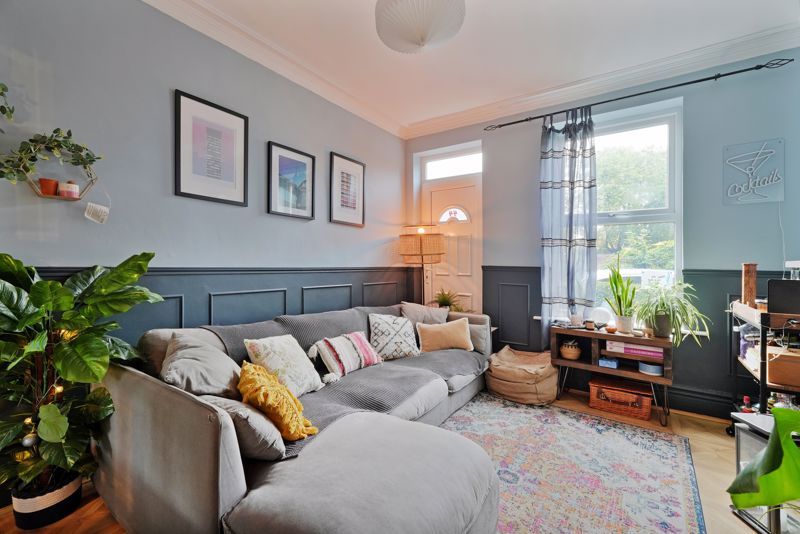 Property photo 1 of 25 Lounge