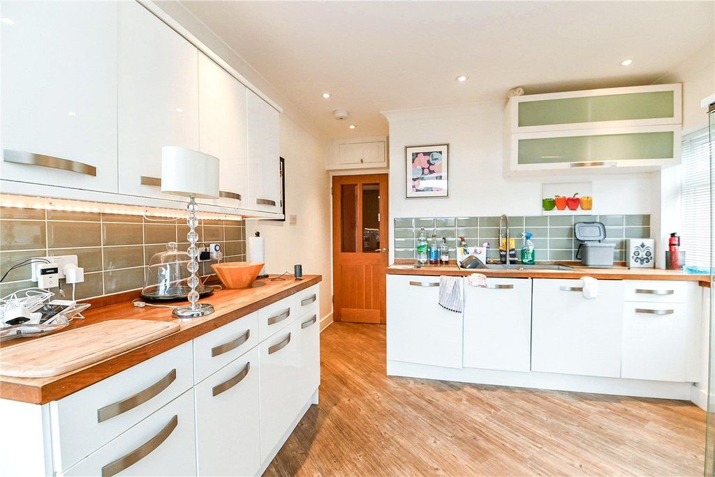 Property photo 3 of 20 Picture No. 05