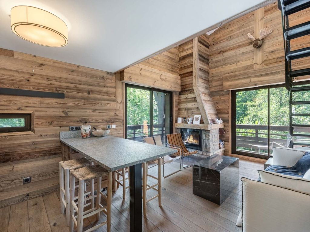 Property photo 2 of 11 Megeve Apartment For
