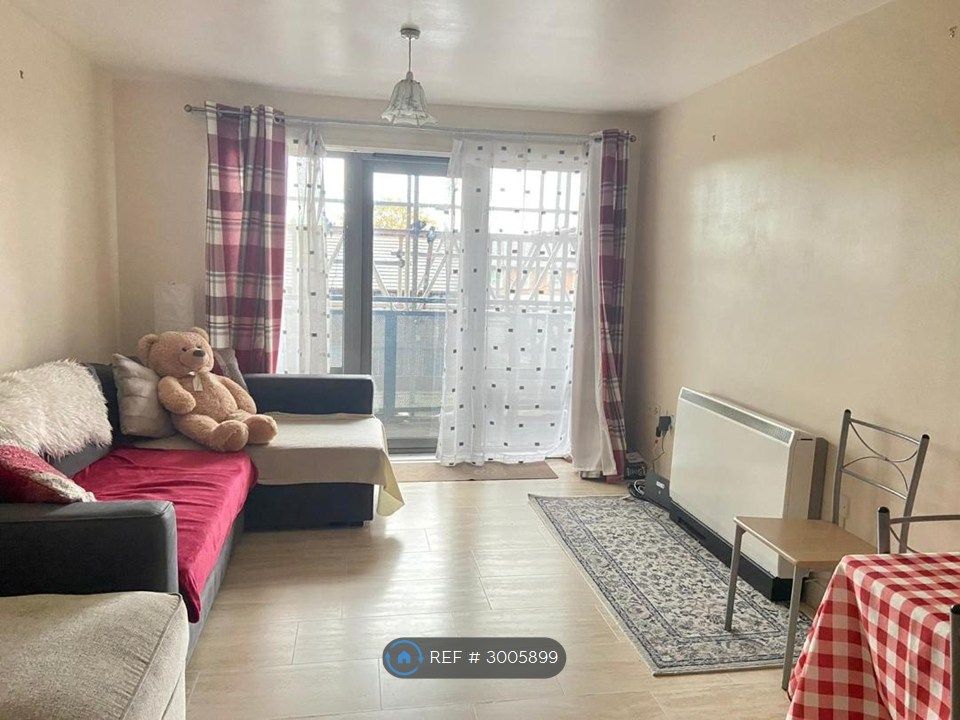 Property photo 1 of 8 Open Plan Lounge