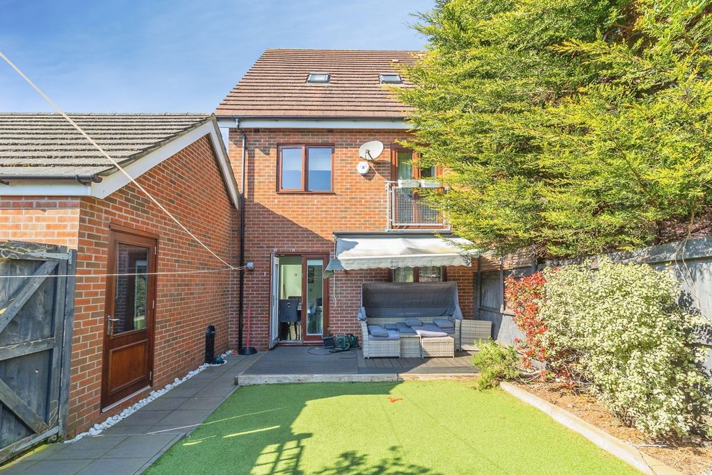 Property photo 2 of 20 Pbox-Img.Jpg