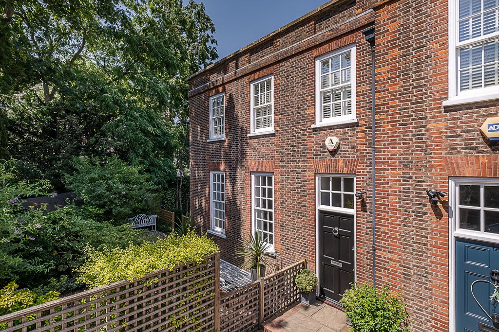 Property photo 1 of 36