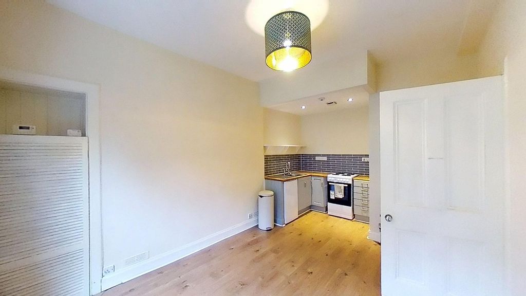 Property photo 2 of 16 Picture No. 03