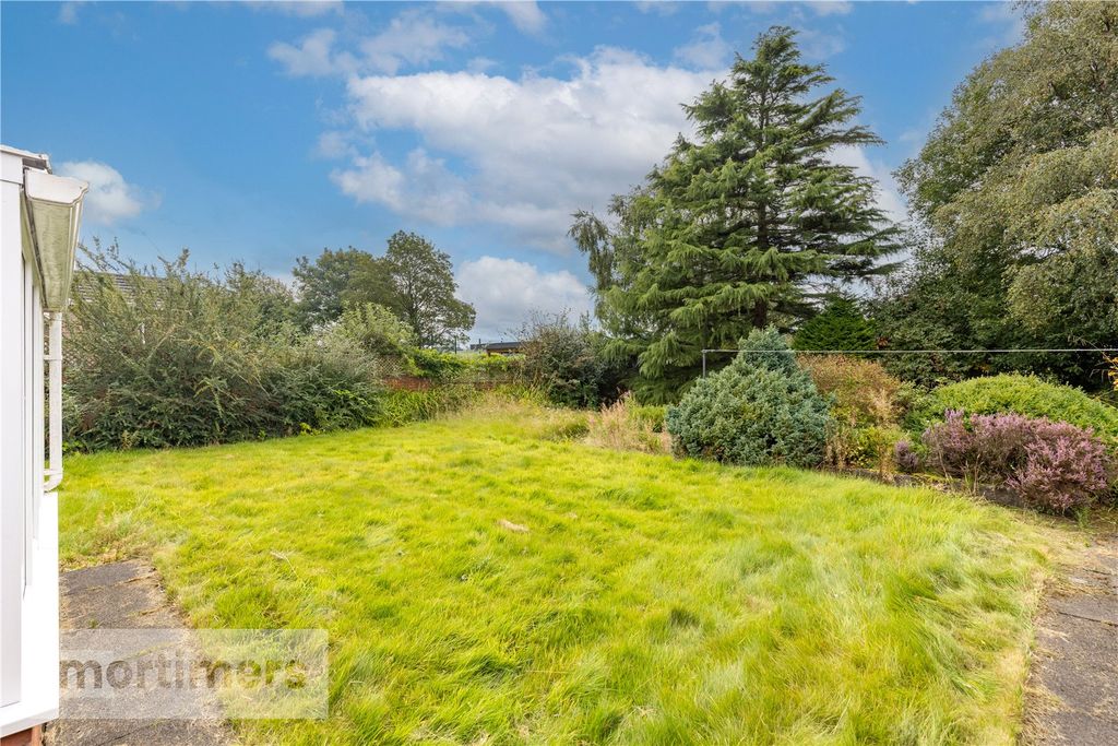 Property photo 3 of 24 Garden