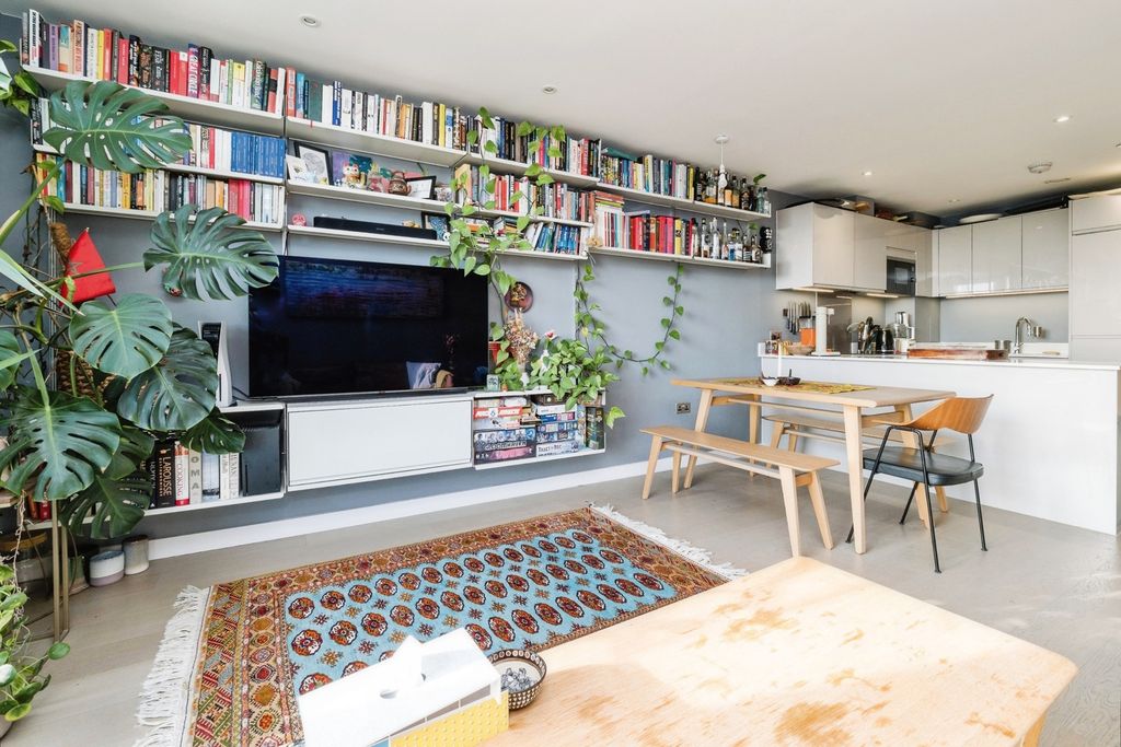 Property photo 3 of 23 Pbox-Img.Jpg