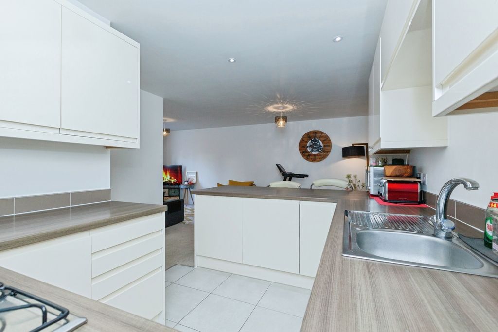 Property photo 3 of 24 Pbox-Img.Jpg