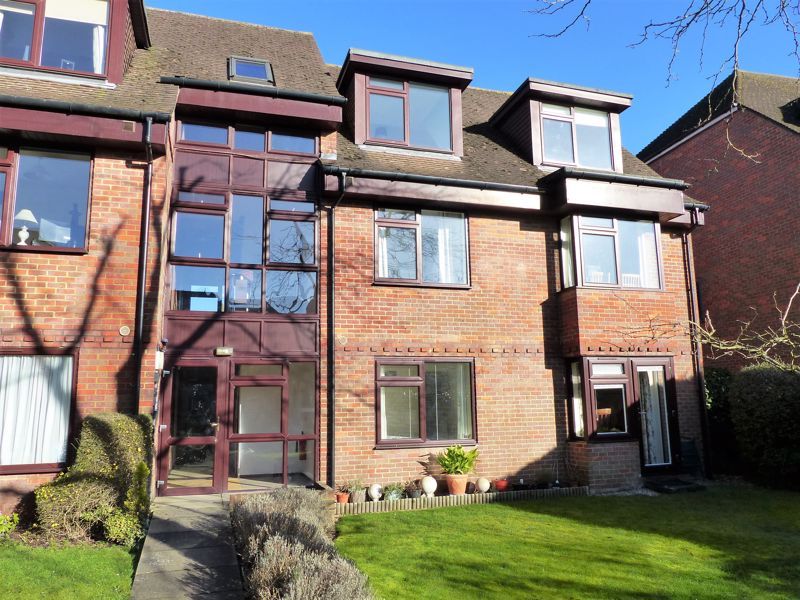 2 bed flat for sale Marlow