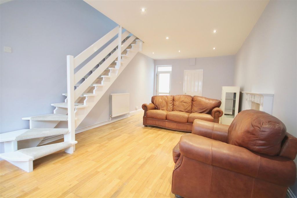 Property photo 3 of 16 Img_1097.Jpg