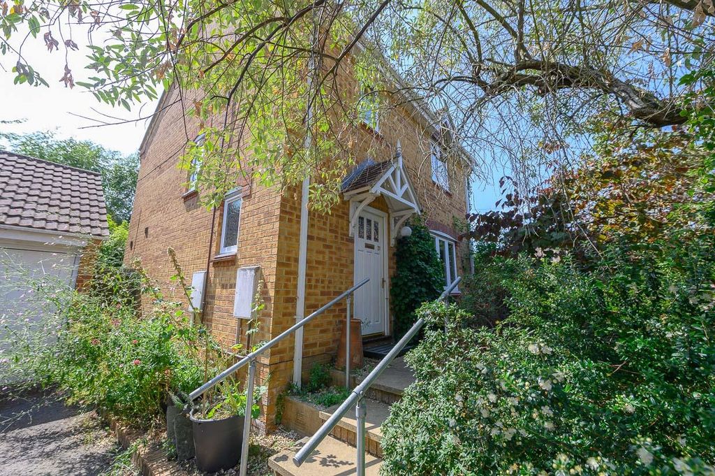 Property photo 1 of 21 Front.Jpg
