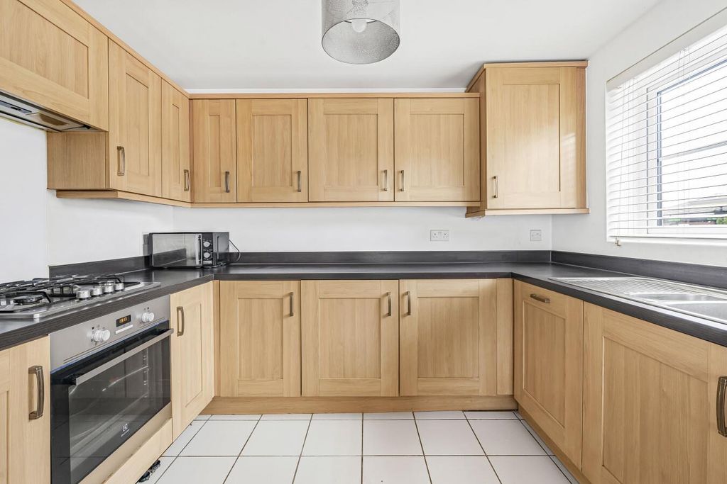 Property photo 2 of 21 3691965_Preview.Jpg