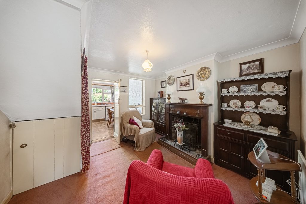 Property photo 3 of 18 4303606